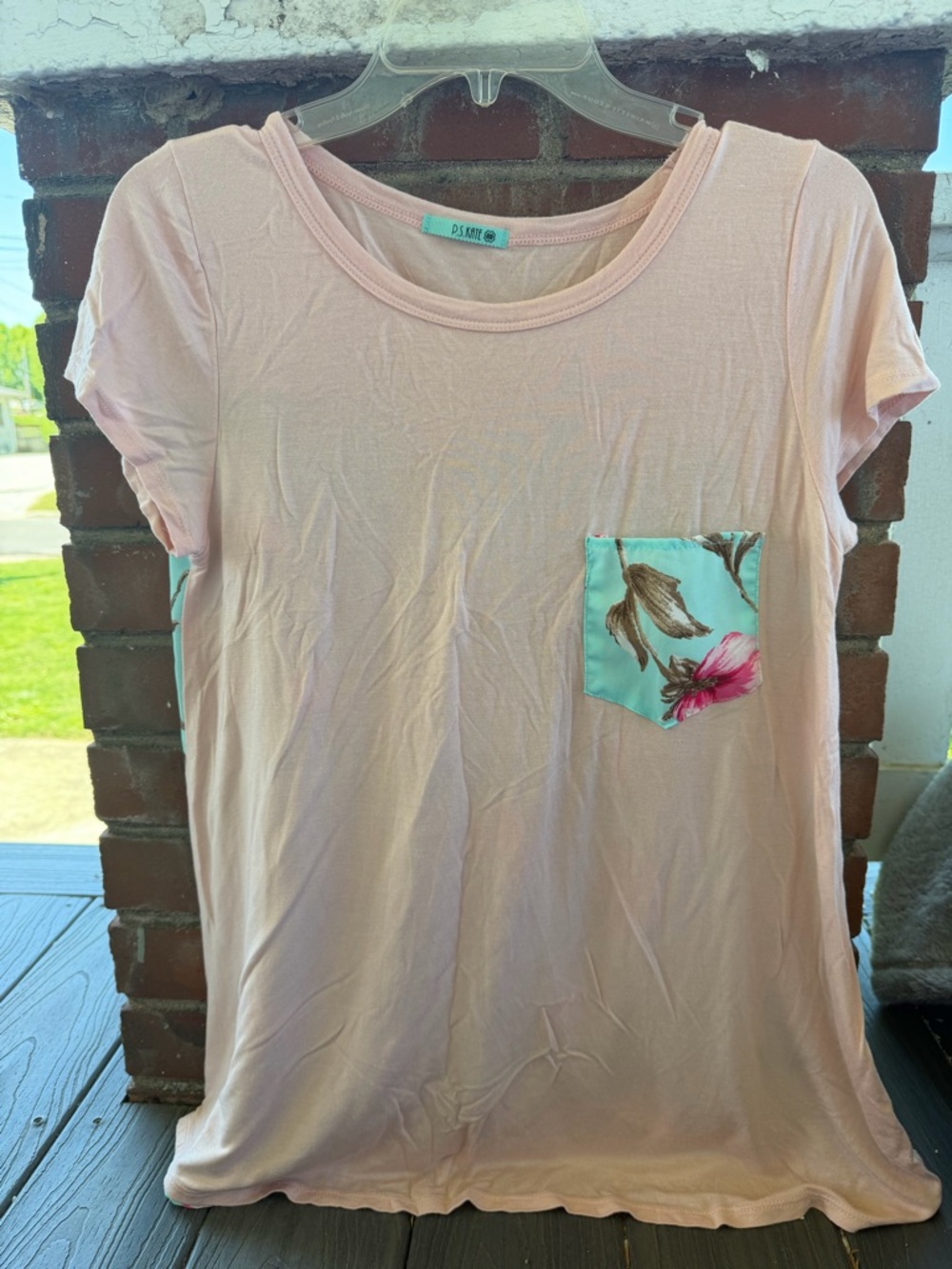 P.S. Kate Peach Floral Contrast Pocket Tunic Top - Size Medium